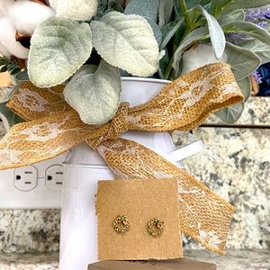 Gold wreath earrings